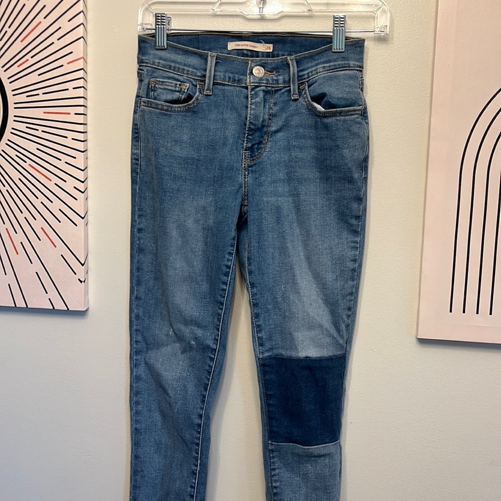 Levi’s Super Skinny one side patch jeans